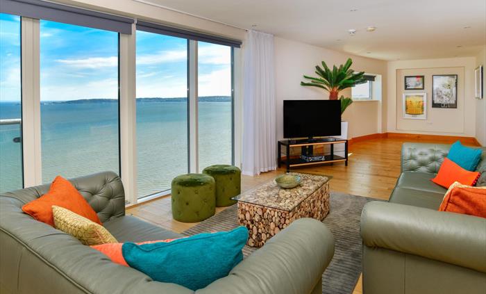 Sea View Lounge